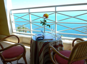 Estival Torrequebrada