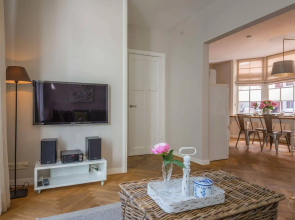 Nieuwmarkt Waag apartments