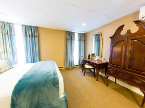 The Sherwood Hotel