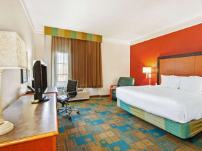 La Quinta Inn & Suites by Wyndham Albuquerque West