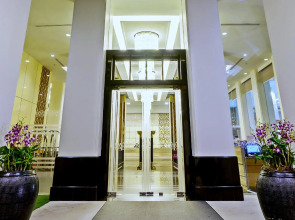 Отель Grande Centre Point Ploenchit