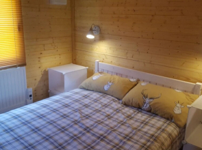 Immaculate 2-bed Log Cabin Near Portmahomack &tain