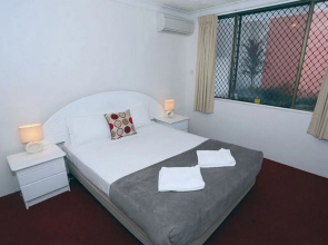 St Tropez Apartments