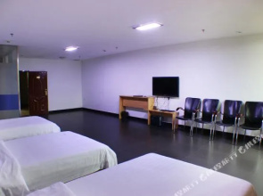 Yibai Business Hotel