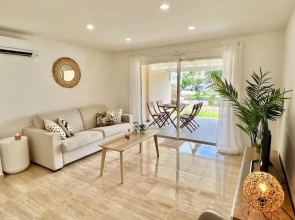 Maracuja 9, Orient Bay village, walkable beach at 100m