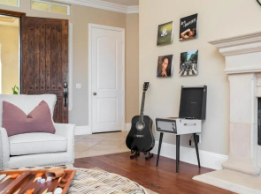 Bear Bridge by Avantstay Hilltop Haven in Temecula w/ Views, Putting Green & Hot Tub