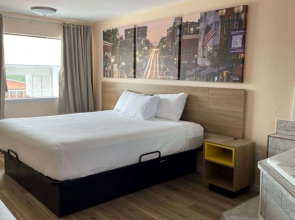 Days Inn by Wyndham Branson near Theatre District