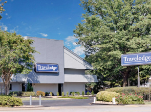 Travelodge by Wyndham College Park