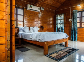 Leo Wooden Resort