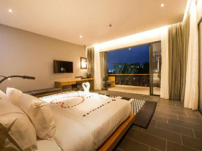 The Gallery Hotel Nai Harn