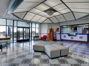 Motel 6 Burlington, NC