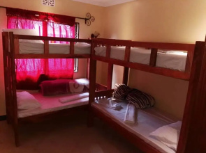 Mtango House Sakina - Hostel