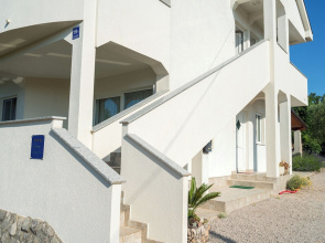Apartments Kamenar