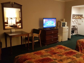 Rapids Inn and Suites