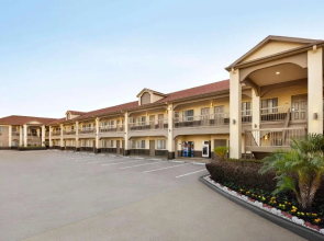 Days Inn And Suites Houston Hobby Airport