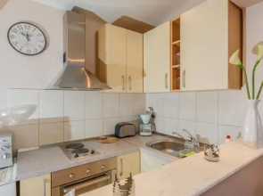 Studio Apartment La Luna