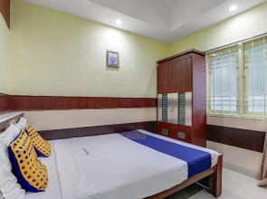 SPOT ON 77468 Kunkumam Residency