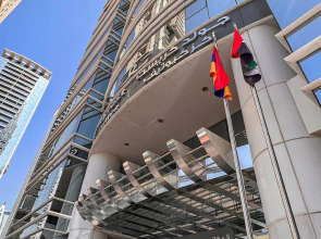 Cosmos Living Stylish Studio Near Marina