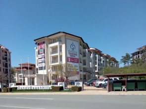 Sunny Beach Hills Apartment - Private