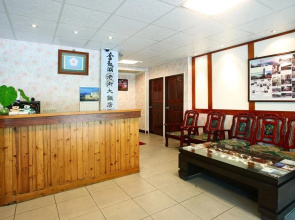 Fenchihu Street Hotel