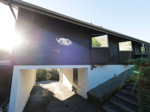 Uranga Villa - sunny location with spa pool