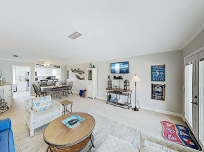 2-unit Ocean-view Hideaway W/ Fenced Backyard 4 Bedroom Duplex