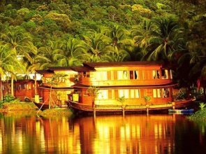 Aunchaleena Beach Front Resort