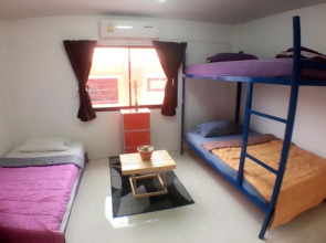 Green Leaf Guest House