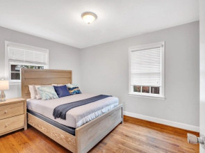 Spacious 2BR Duplex - Near Uptown Charlotte