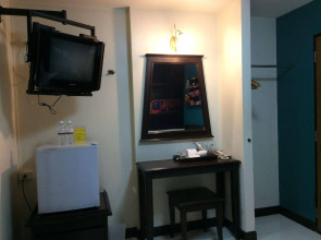 The Mulberry Bangkok Khaosan Road