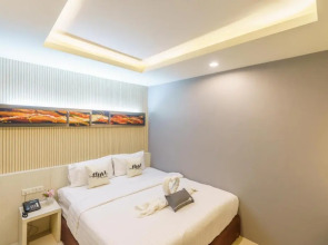 De Lux Bangkok Hotel