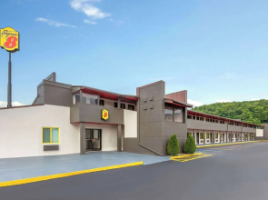 Super 8 Bridgeport/Clarksburg Area