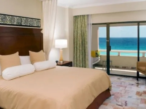 Ocean Villa All Inclusive by Omni Cancun