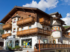 Hotel Crosal