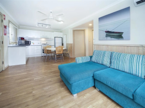 Holiday Haven Swan Lake