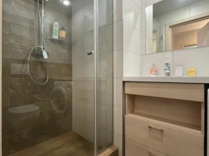 Апартаменты на проспекте Стачек 64