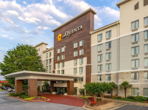 La Quinta Inn & Suites by Wyndham Atlanta Airport North