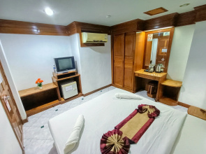 Hack Patong Beach Hotel
