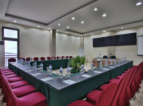 The Jayakarta Suite Komodo Flores