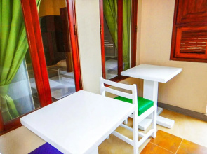 The Youth Hostel - It's a Youth Fame