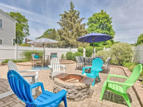 South Kingstown Vacation Rental: 2 Mi to Beach!
