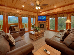 Paradise Point Pool Lodge