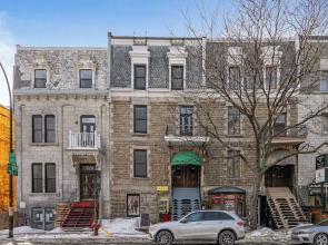 Downtown Luxe - Parking, Metro, King Bed, Sleeps 6