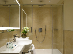 Отель Unahotels Century Milano