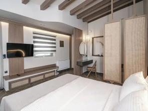 Terra Hélios Suites & Studios