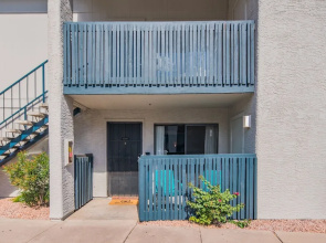 2BR Apt North Phoenix Pool byWanderJaunt