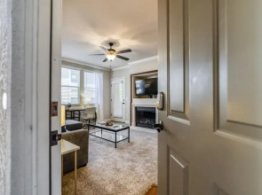 2BR Getaway Pool Gym Basketball Court Theater Access