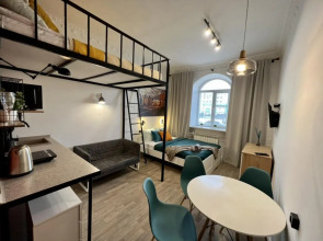 Диван и чемодан на магистрали Вокзальной