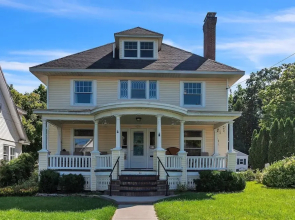 Cozy Trotter 4 Bedroom Home