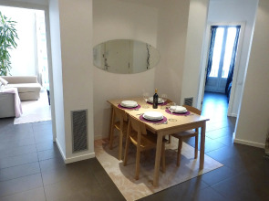 Super Balmes Guest House